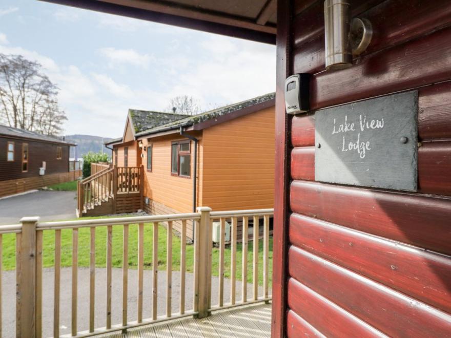 Lake View Lodge