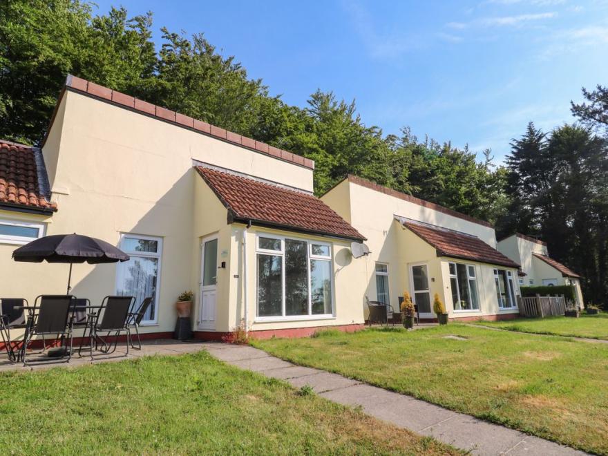 39 Manorcombe Bungalows