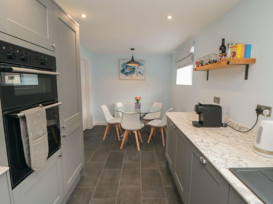 1 Staveley Cottages