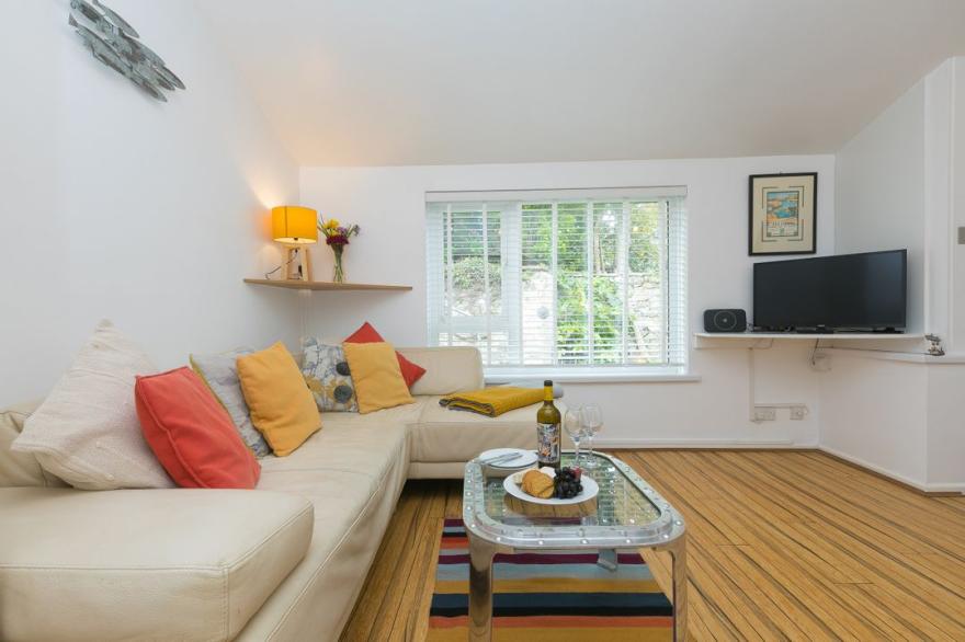 Flat 3, Pentowan Court