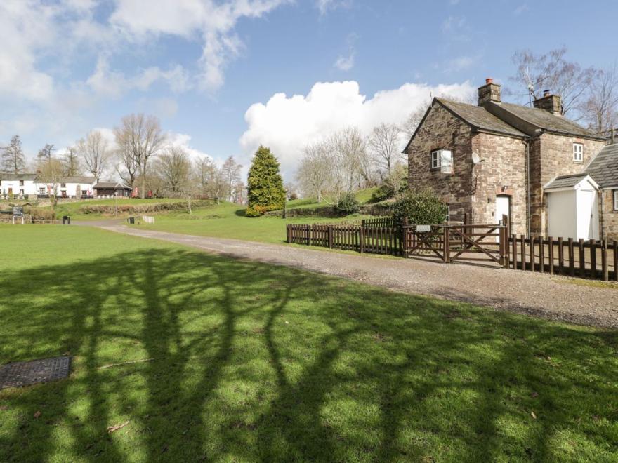 Aqueduct Cottage