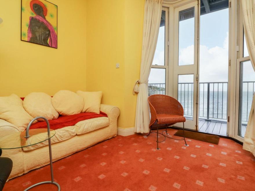 Val's Seaview