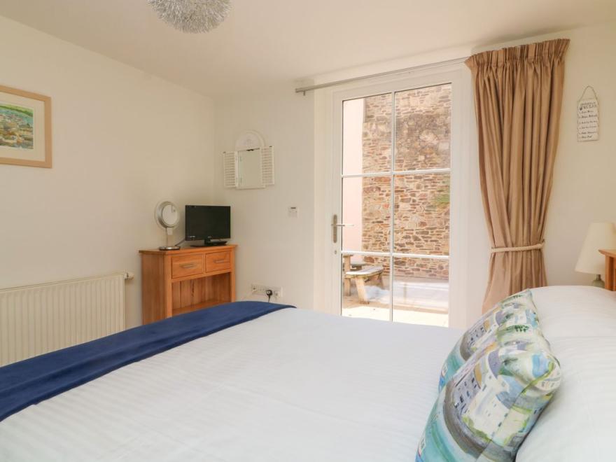 5 Combehaven