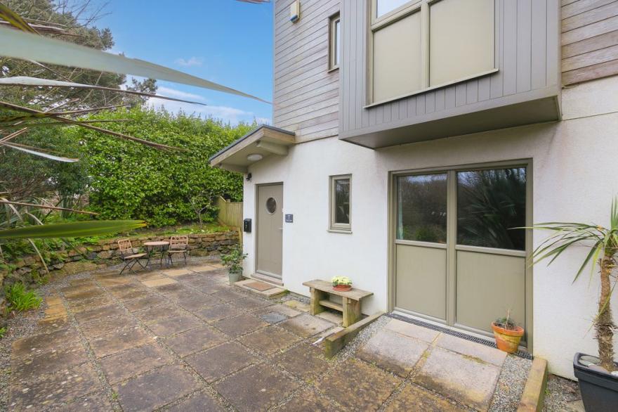 7 Toms Yard