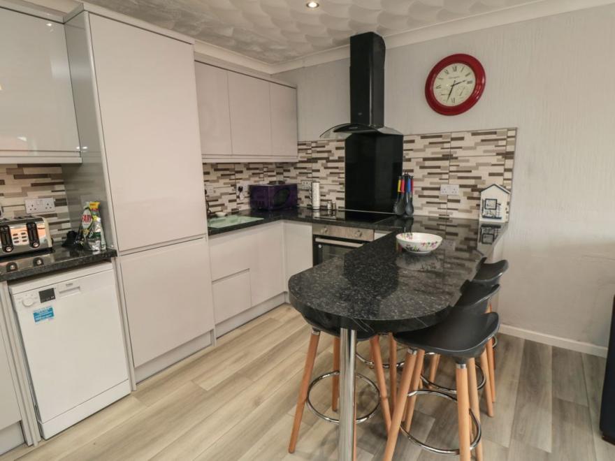 10 Southcliffe Drive