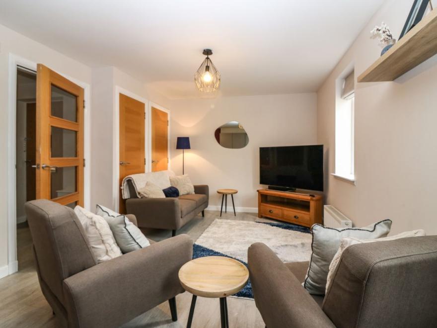 11 Ambleside Court