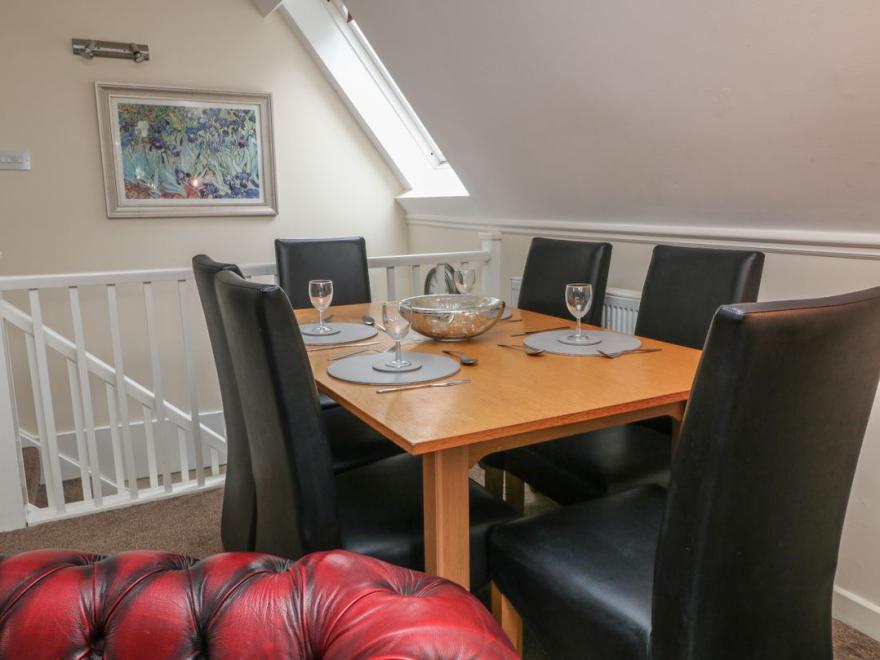 Valley Lodge 33