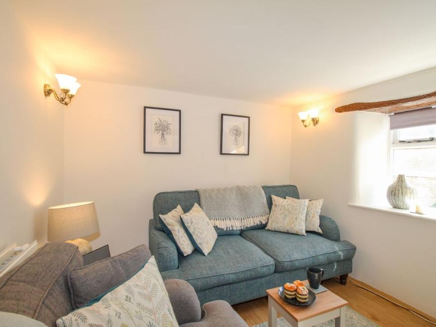 1 Rose Cottage