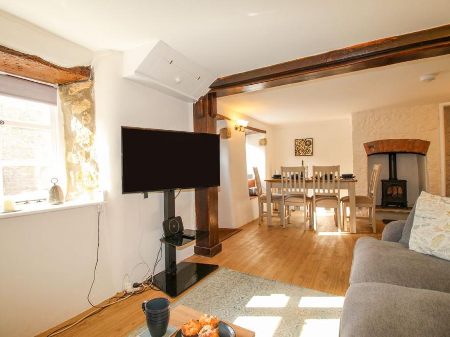 1 Rose Cottage