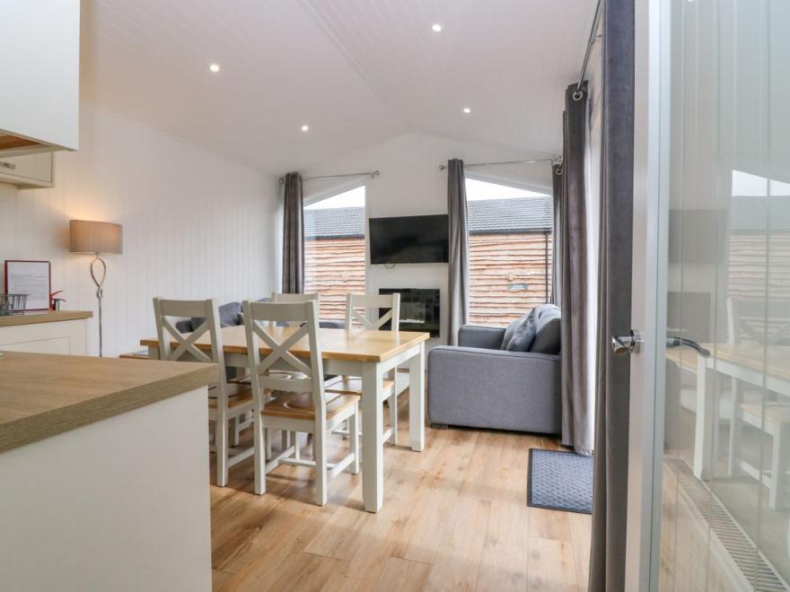 Lodge 18 - Ruthven (Hideaway)