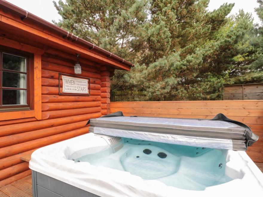 Welcome Hjem Log Cabin