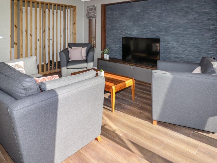 28 Delamere Point