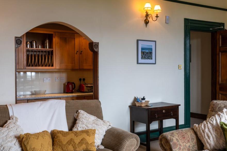 Watermouth Castle, Penn-Curzon Apartment