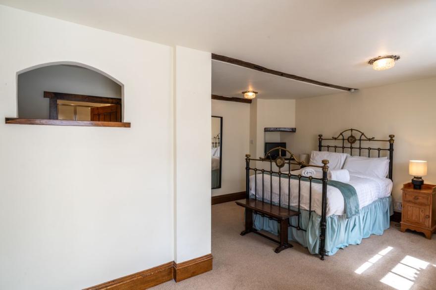 Watermouth Castle, South Court Apartment
