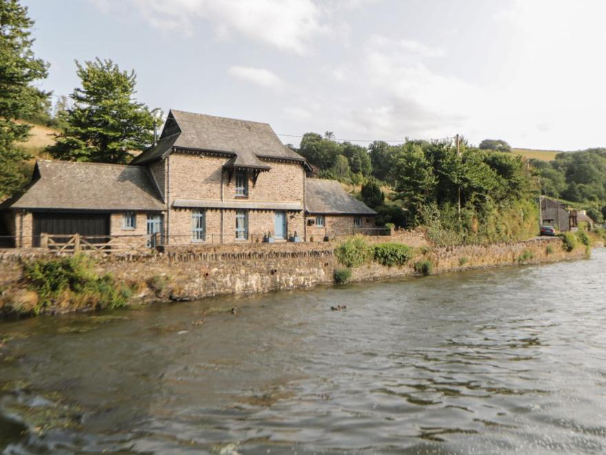 Bridgend Barn