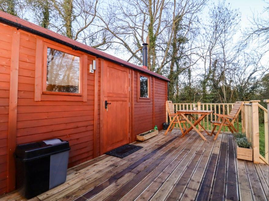 The Foxes Den Shepherds Hut