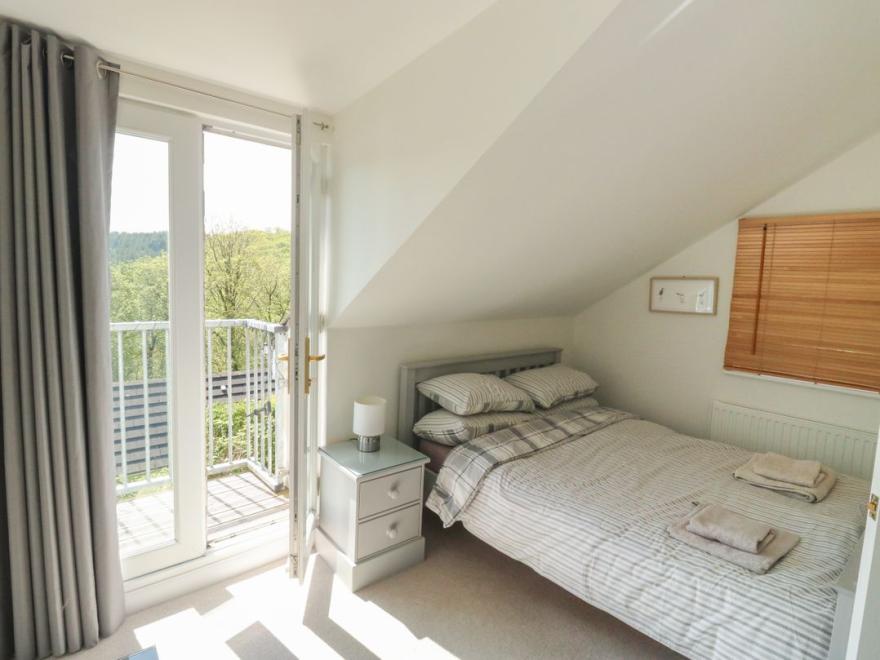 5 Forest Park Lodge