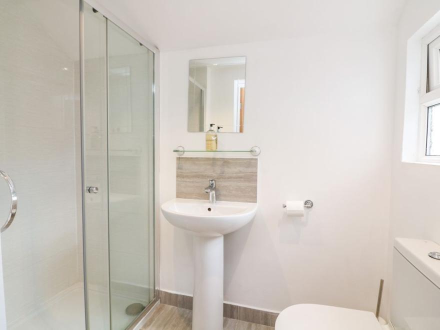 1 Camperdown Lodge