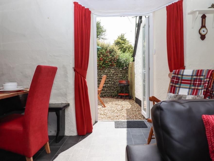 Waytown Cottage