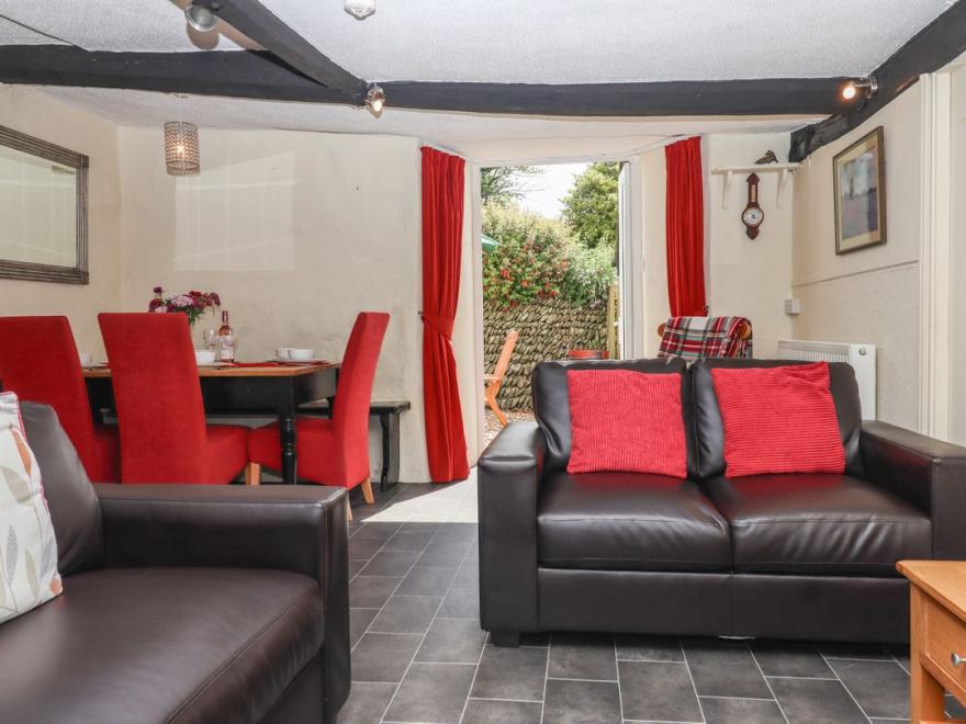 Waytown Cottage