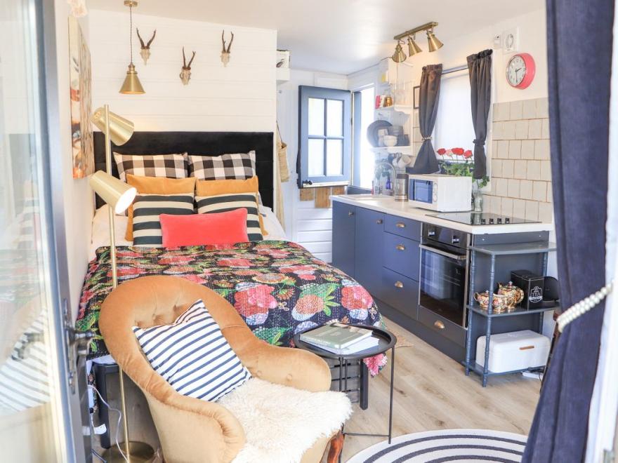Creed Cabin