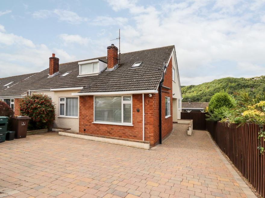 4 Bodnant Road