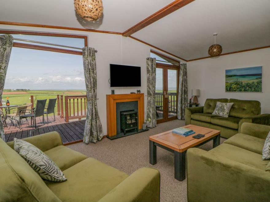 Three Views Lodge