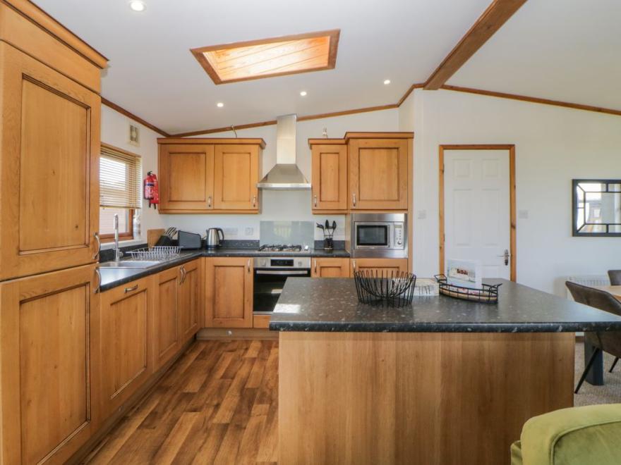Three Views Lodge
