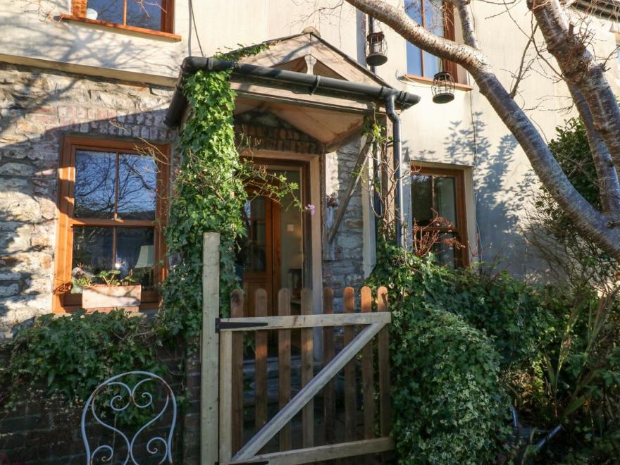 Hillside Holiday Cottage