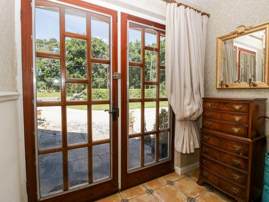 2 Heath Cottages