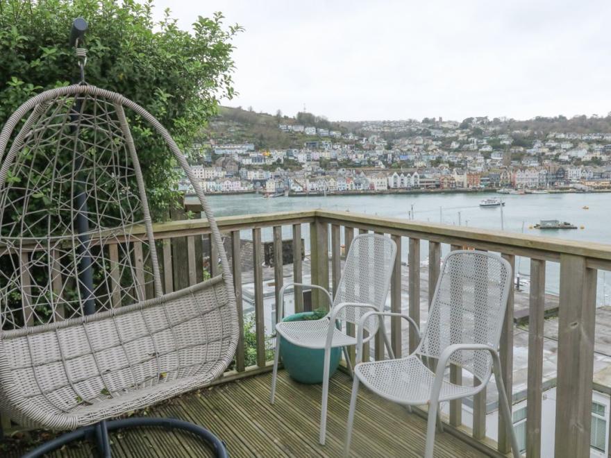 6 Hillside Terrace