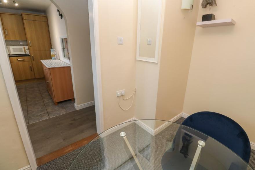 Flat 1 Marina Court