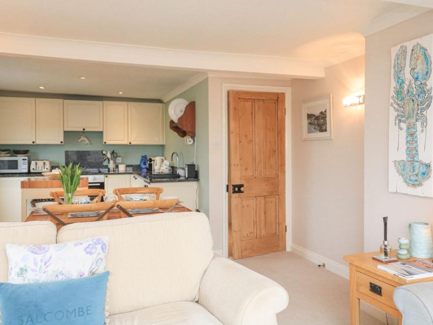 5 Melbury