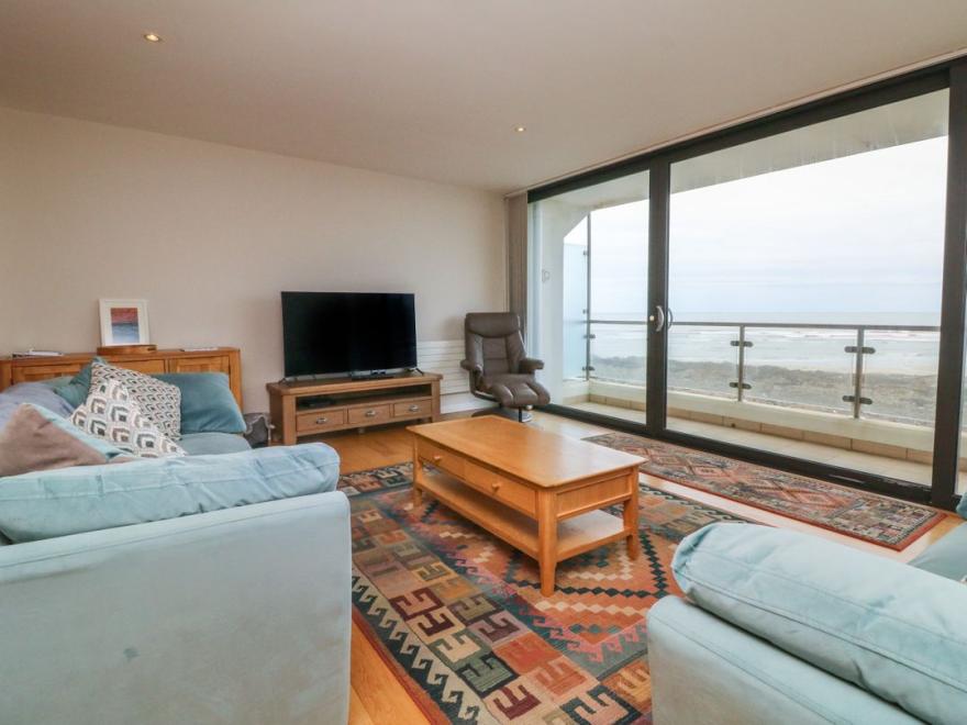 2 Horizon View