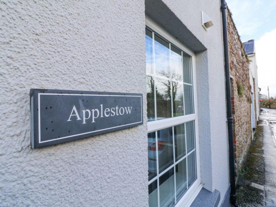 Applestow