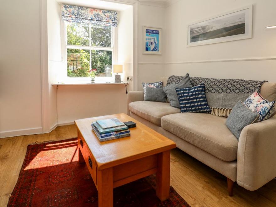 6 Bellair Road