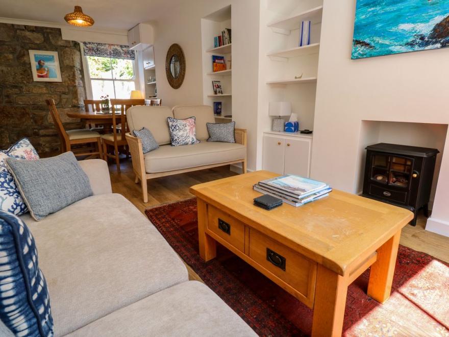 6 Bellair Road