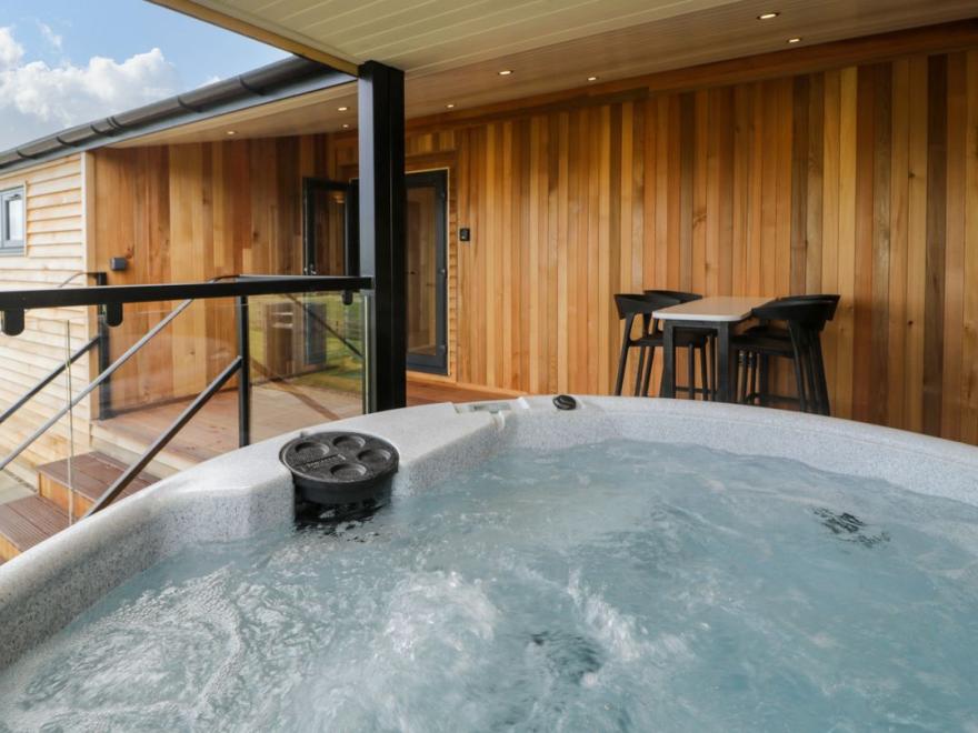 Betsi (Lodge 1)