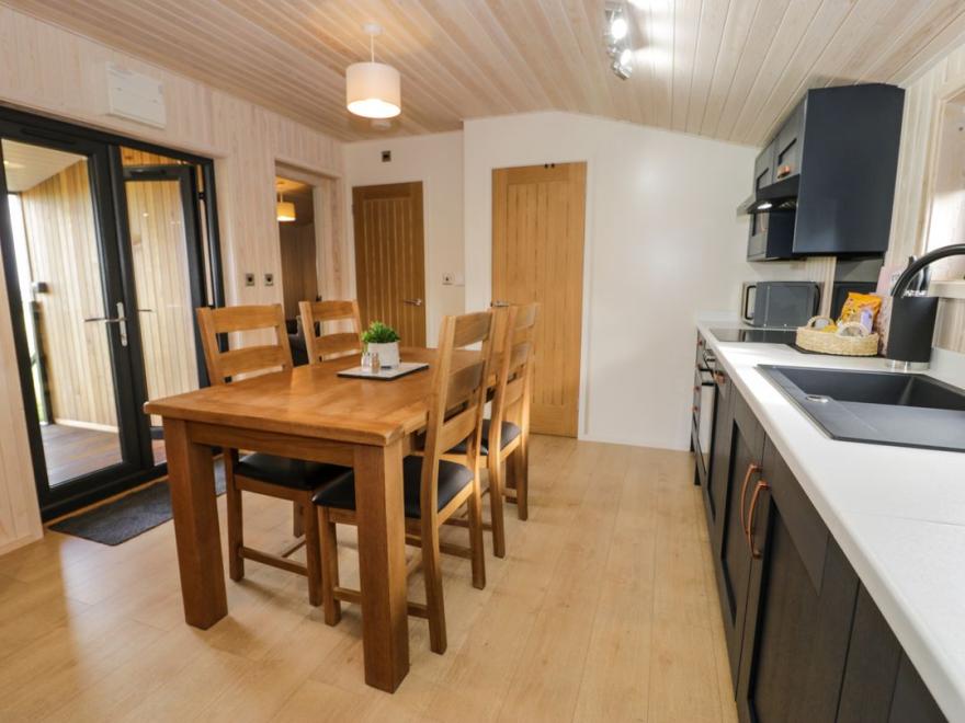 Betsi (Lodge 1)