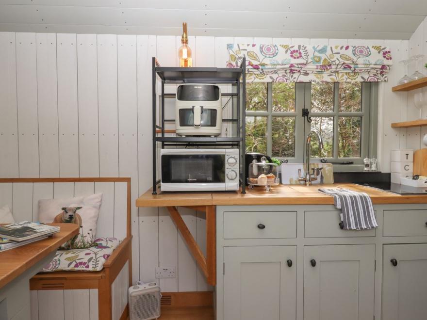 Burr 1 Shepherds Hut