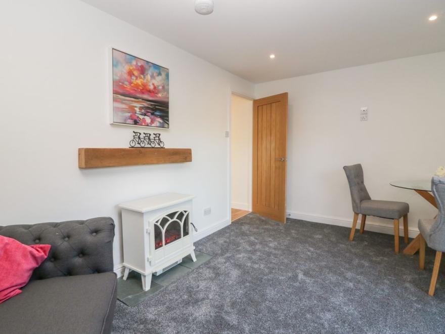 Yewdale View Apartment
