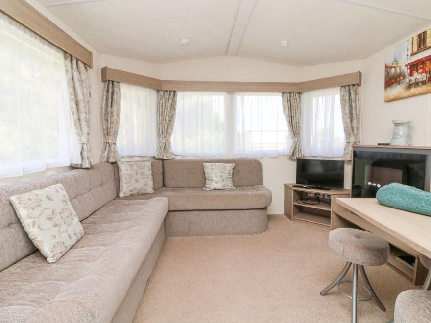 23 Manleigh Park