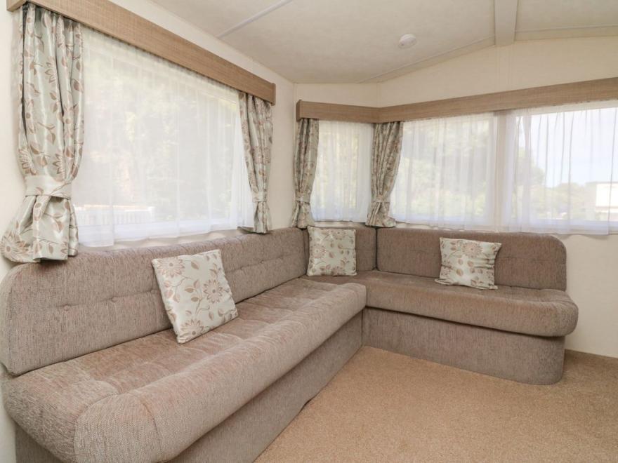 23 Manleigh Park