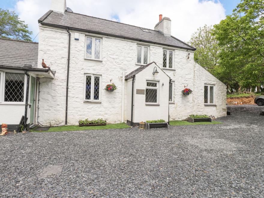 Ty'n Pwll Farm