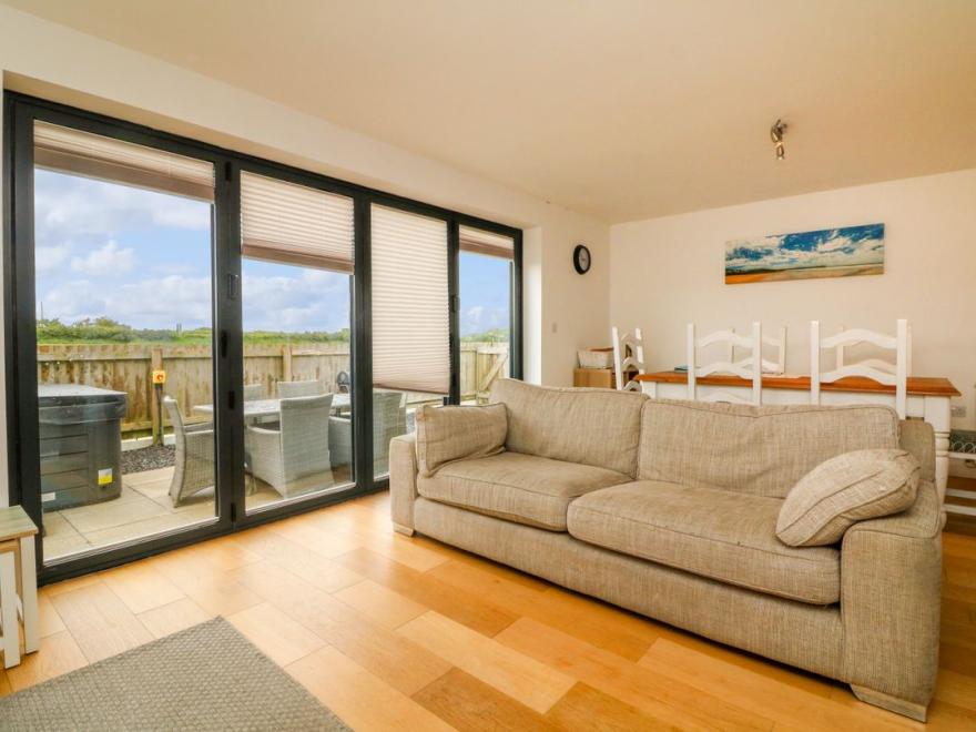 9 Coastguard Cottages