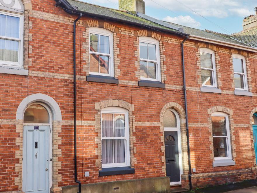 12 Salisbury Terrace