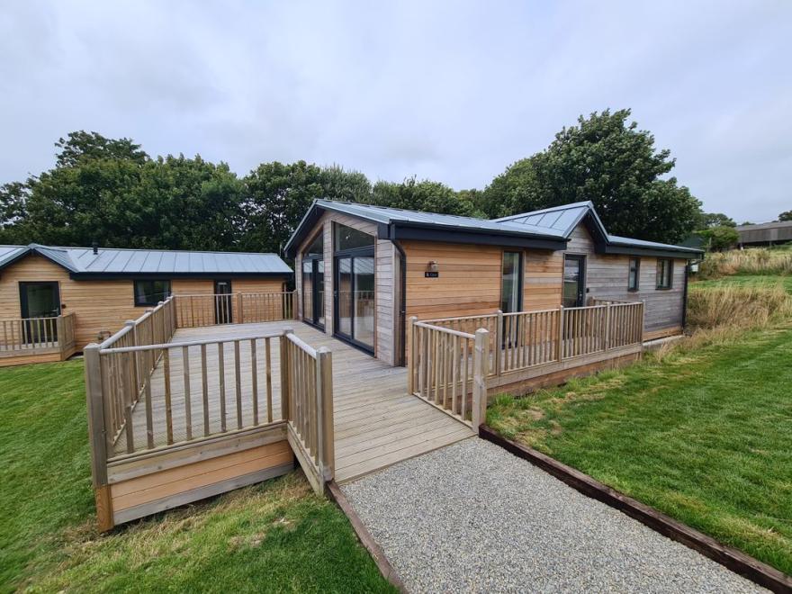 Cove Lodge