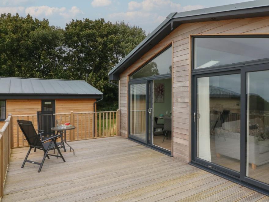 Cove Lodge