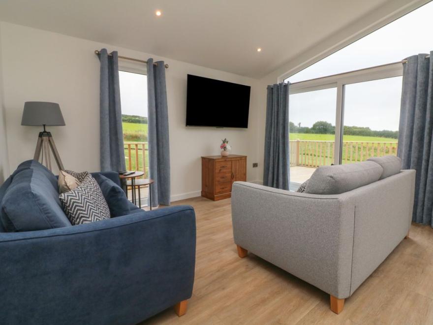 Cove Lodge