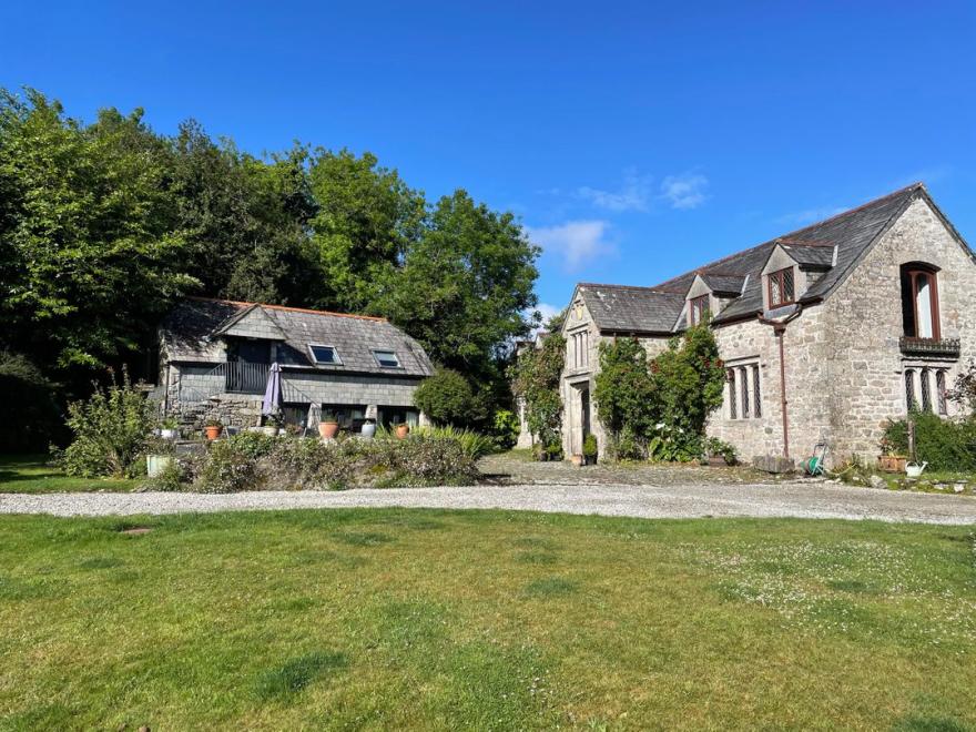 The Old Manor Apartment